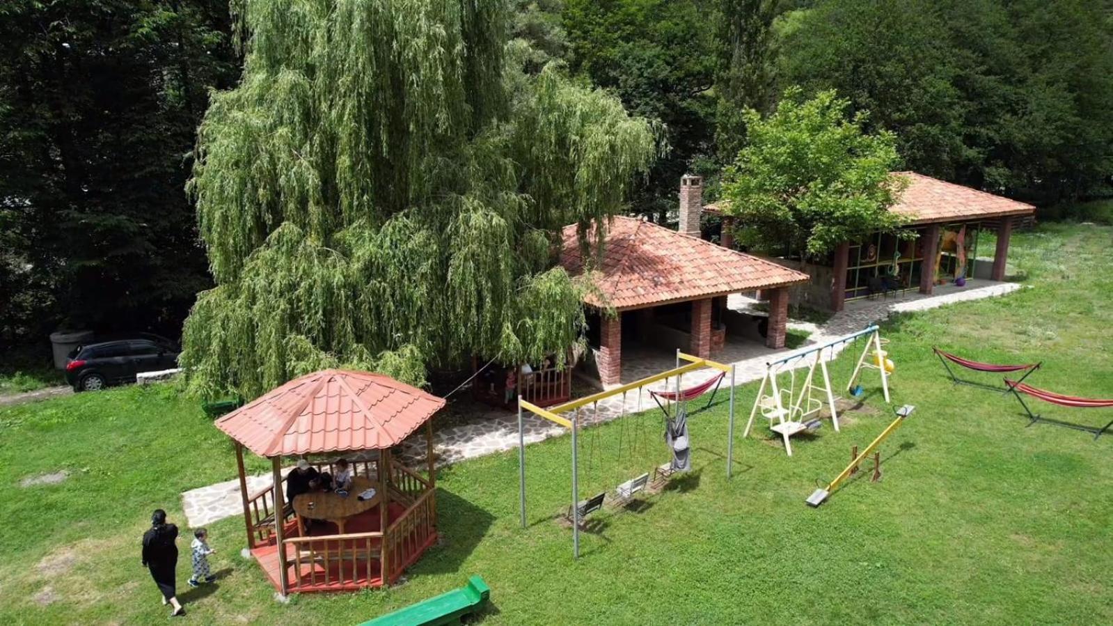 Hotel Iveria Abastumani Exterior foto